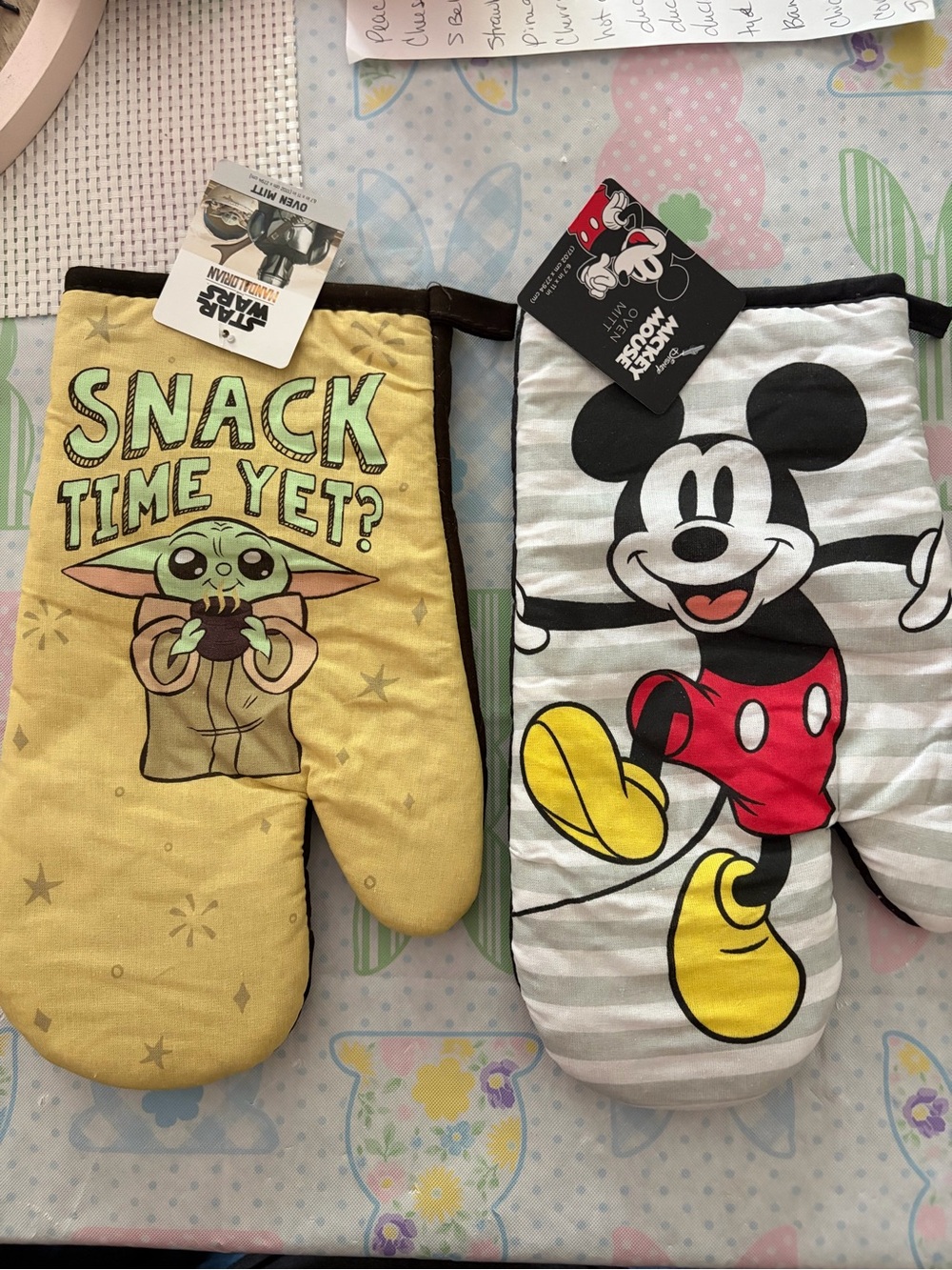 4/$20 bundle Disney mickey or Star Wars pot holder mitt